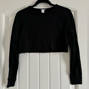 Forever 21 Black Cropped Long Sleeve Shirt